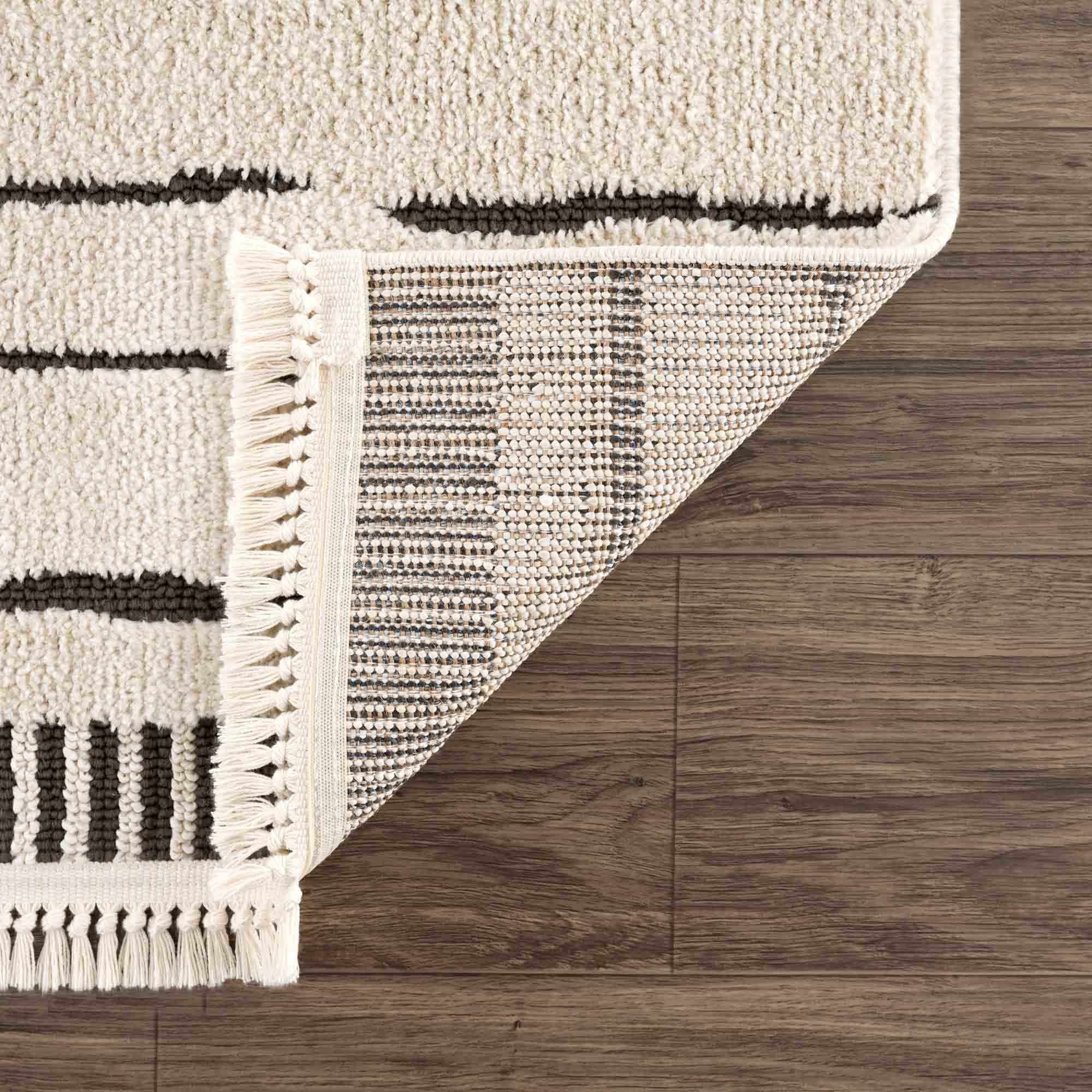 Aulii Area Rug - Clearance - IlahCollections